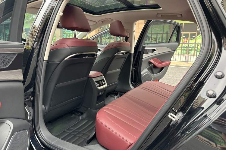 Used Hongqi H5 2024 1.5T DCT Smart Connect Flagship Edition
