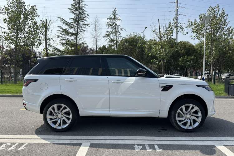 Used Land Rover Range Rover Sport 2020 3.0 L6 HSE DYNAMIC
