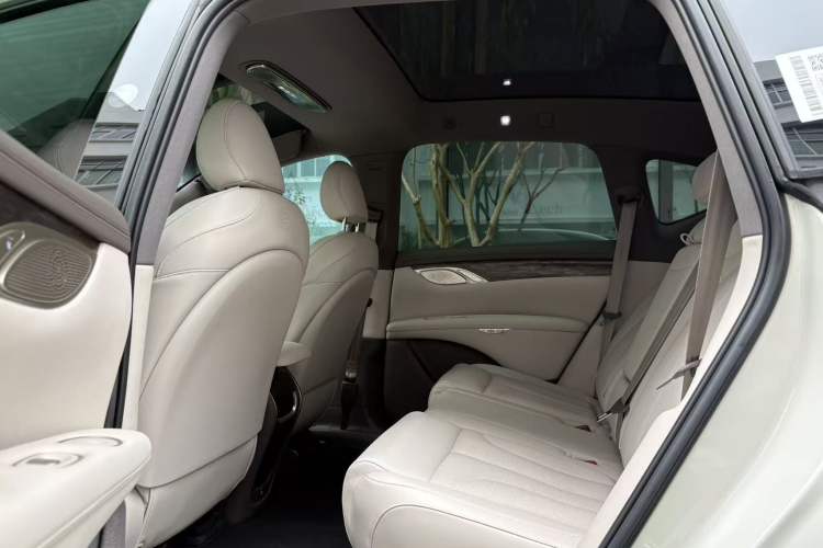 Used  LS7 2025 New Edition Ultra
