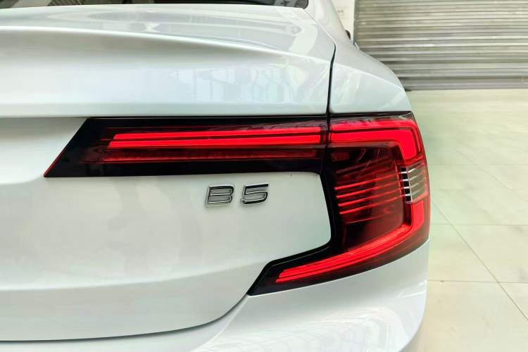 Used Volvo S90 2021 B5 Zhiyuan Luxury Edition
