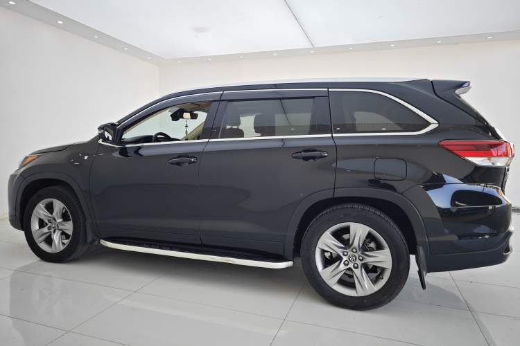 Used Toyota Highlander 2018 2.0T Four-Wheel Drive Luxury Edition 7 Seats China V Emission Standard
