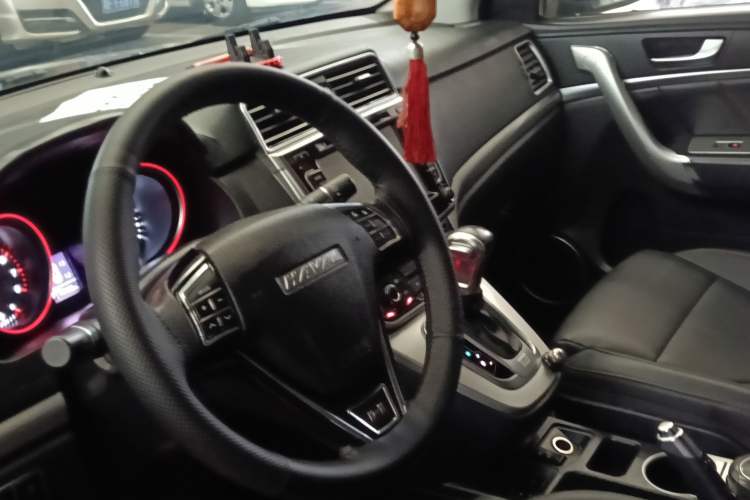 Used Haval H6 2015 Sport Edition 1.5T Automatic Two-Wheel Drive Luxury Model