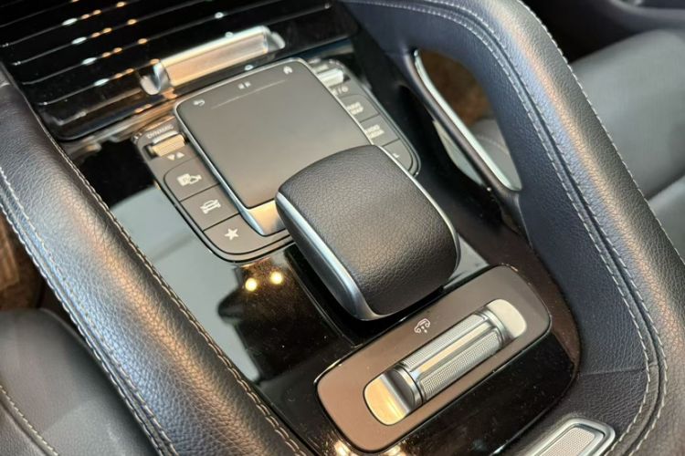 Used Mercedes-Benz GLE 2022 Refreshed GLE 350 4MATIC Coupe SUV Luxury Edition
