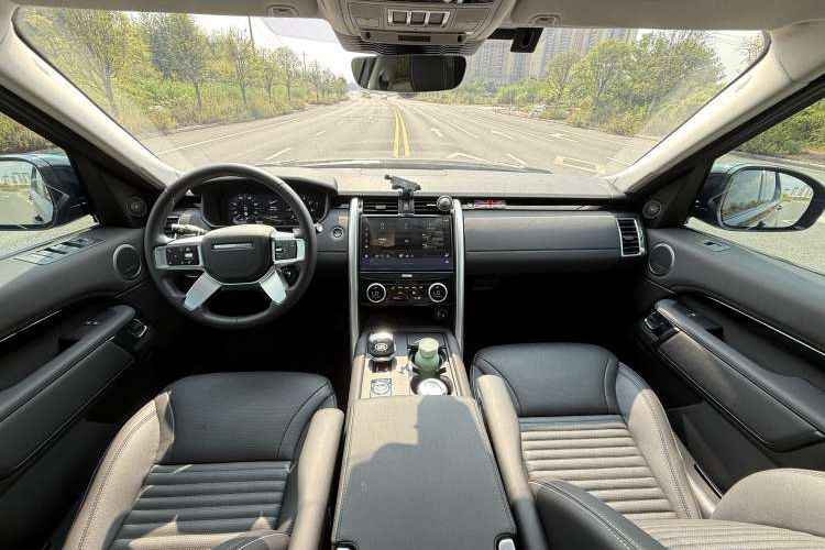 Used Land Rover Discovery 2024 360 PS S
