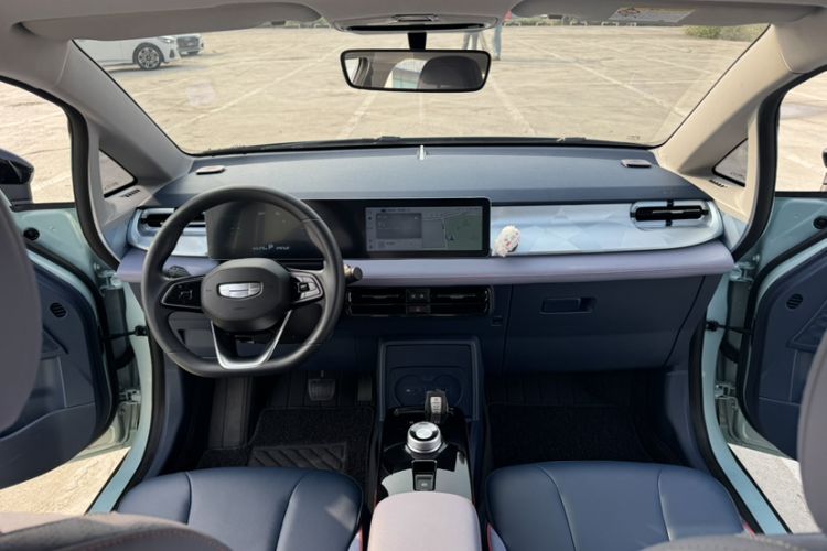 Used Geometry E Firefly 2022 401 km Linglong Tiger 5 Seats
