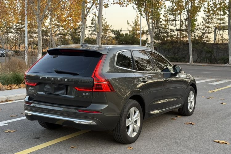 Used Volvo XC60 2022 B5 4x4 Zhiyi Luxury Edition
