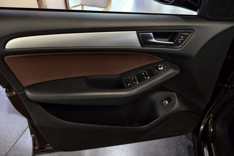 Used Audi Q5 2017 Plus 40 TFSI Technology Model
