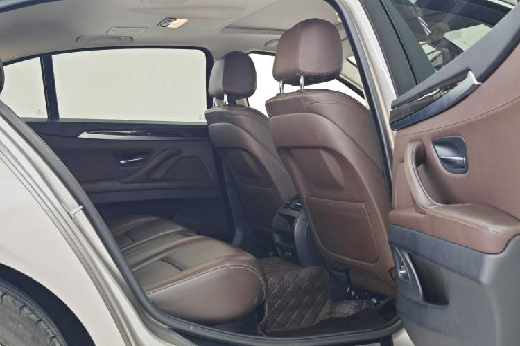 Used BMW 5 Series 2014 525Li Luxury Design Package
