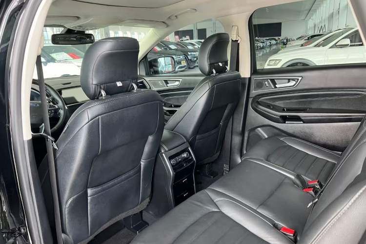 Used Ford Edge 2018 EcoBoost 245 Two-Wheel-Drive Titanium 7-Seater China V Standard