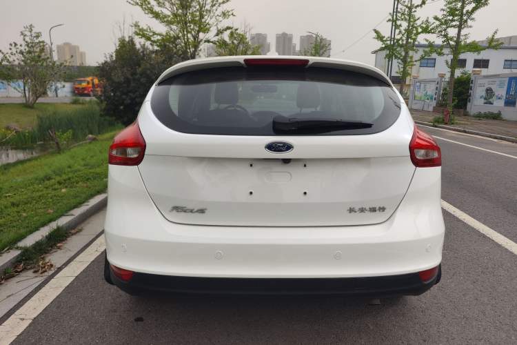 Used Ford Focus 2017 Hatchback 1.6L Automatic Fashion Edition Smart Drive Version
