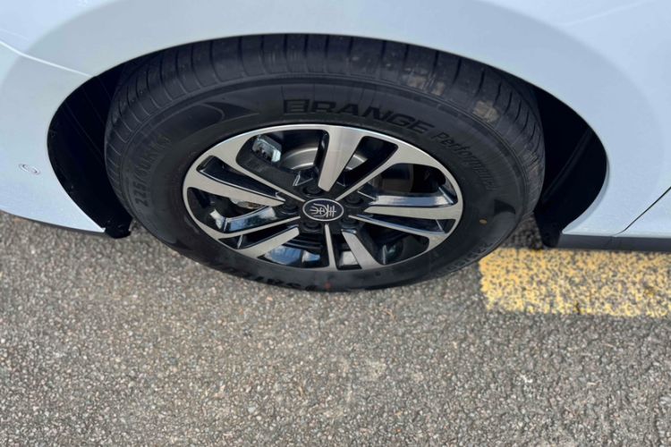 Used BYD Qin PLUS 2025 DM-i Smart Drive 55KM Beyond Model
