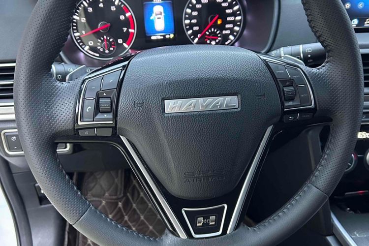 Used Haval H6 2021 Sport Edition 1.5T Automatic Elite Smart Connectivity Model with Hexagonal Grille
