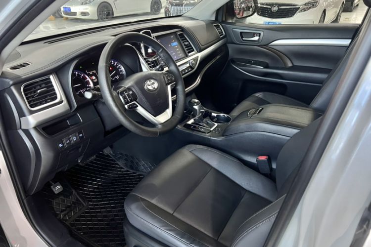 Used Toyota Highlander 2018 2.0T Four-Wheel Drive Prestige Version 7 Seats China VI Standard