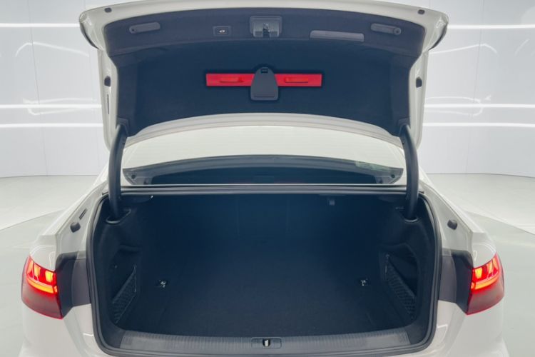 Used Audi A4L 2024 40 TFSI Luxury Dynamic Edition
