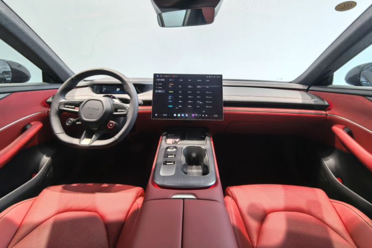 Used  SU7 2024 Rear-Drive Ultra-Long Range Advanced Pro-Level Intelligent Driving Version
