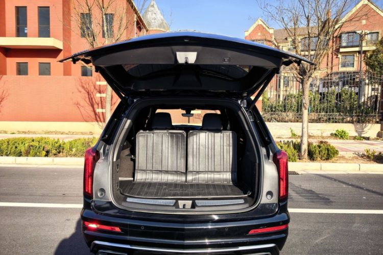 Used Cadillac XT6 2022 2.0T Six-Seater Four-Wheel-Drive Luxury Standard Edition
