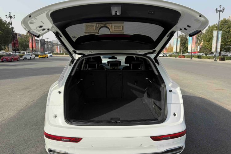 Used Audi Q5L 2020 Updated 40 TFSI Prestige Fashion Edition
