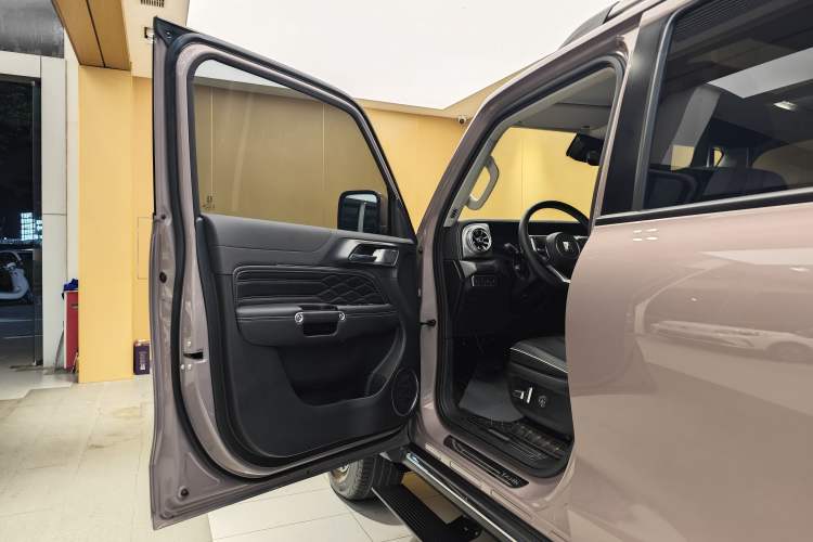 Used Tank 300 2021 City Edition 2.0T—Truly Stylish
