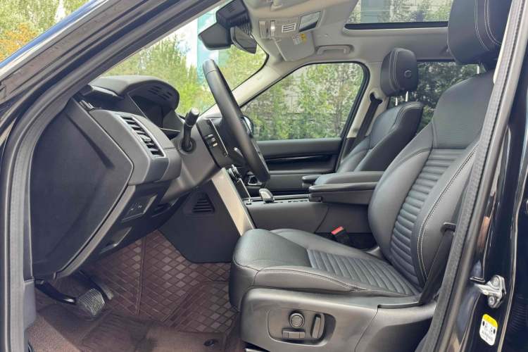 Used Land Rover Discovery 2024 360 PS S