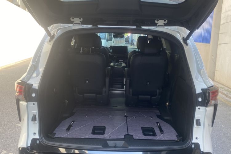 Used Toyota Sienna 2024 2.5L Hybrid Prestige Deluxe Edition
