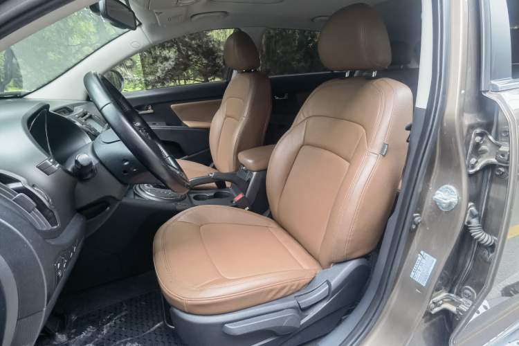 Used Kia Sportage R 2014 2.0L Automatic Two-Wheel Drive GLS Trim
