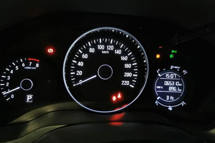 Used Honda Vezel 2020 1.5L CVT Pioneer Edition
