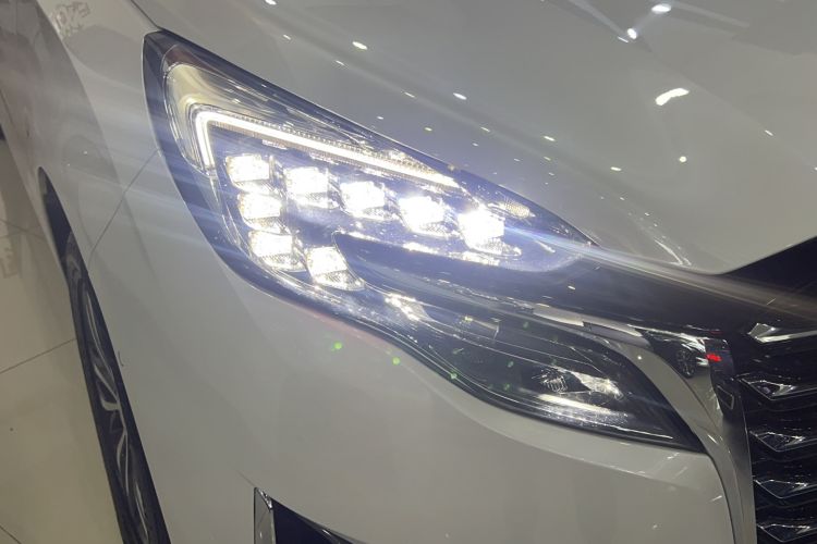 Used Buick GL8 2023 ES Lu Zun Deluxe Model
