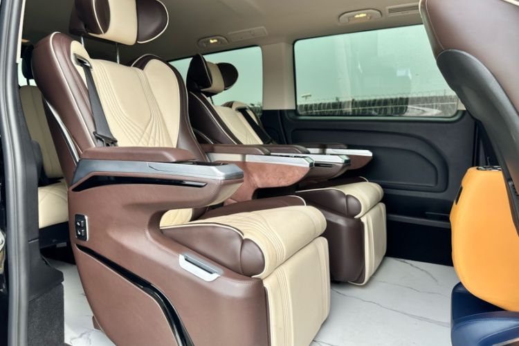 Used Mercedes-Benz Vito 2023 2.0T Elite Version 7 Seats