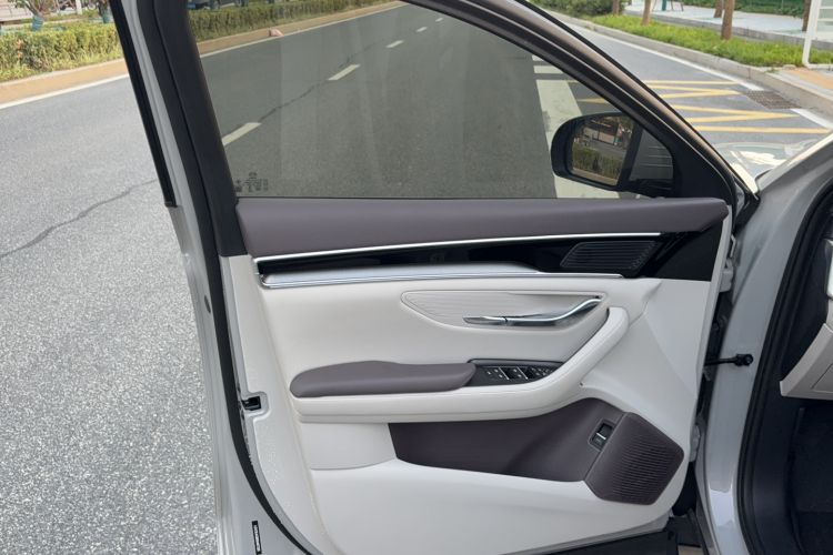 Used BYD Song PLUS New Energy 2025 EV Intelligent Driving Edition 520km Luxury Model
