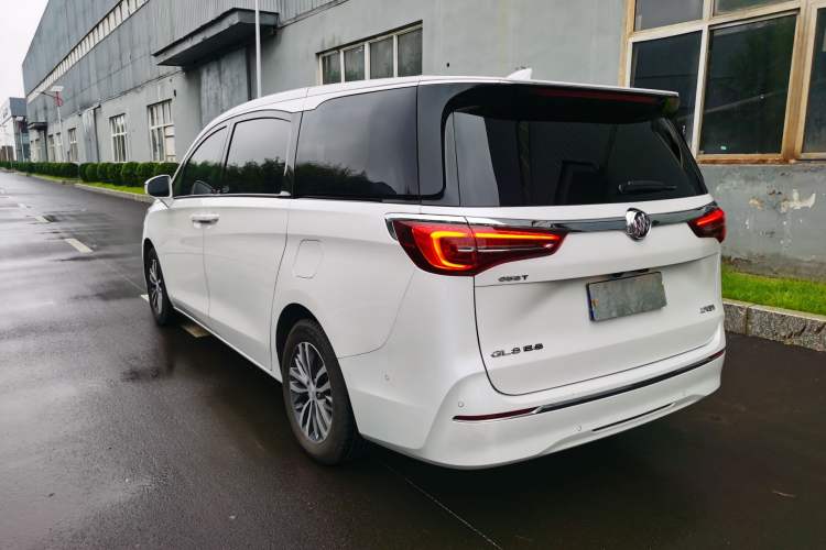 Used Buick GL8 2022 ES Landtrek 653T Luxury Edition
