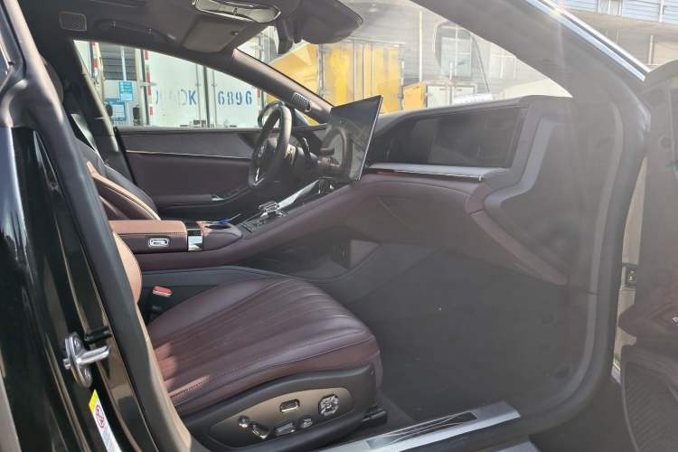 Used Denza Z9GT 2024 1100 Four-Wheel Drive Ultra Version