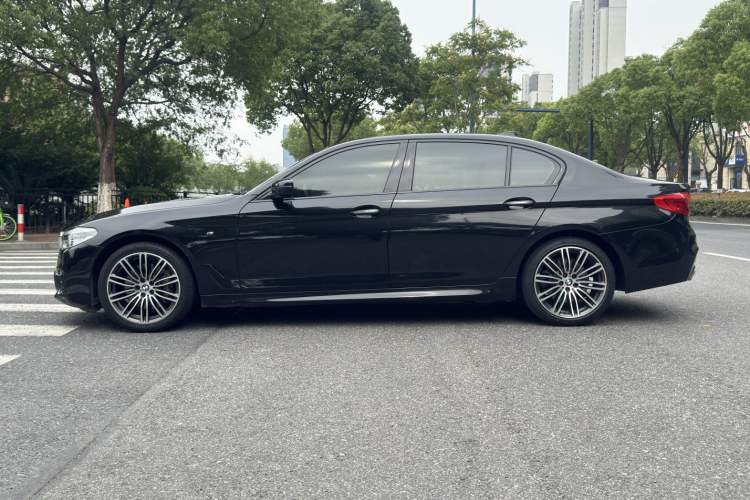 Used BMW 5 Series 2018 Restyled 530Li Leading Edition M Sport Package
