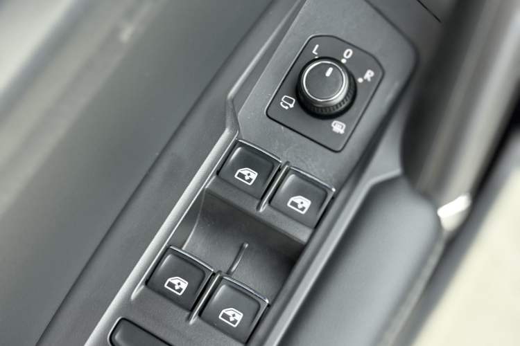 Used Volkswagen Tiguan L 2021 330TSI Automatic Two-Wheel Drive R-Line Flagship Edition
