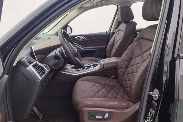 Used BMW X5 2023 xDrive 30Li Luxury M Sport Night Edition Package
