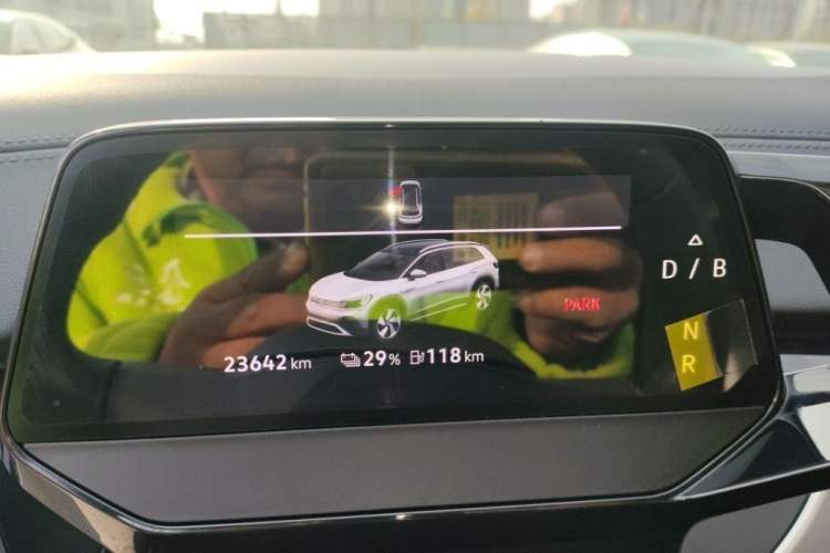 Used Volkswagen ID.6 CROZZ 2022 Long-Range PRO Edition
