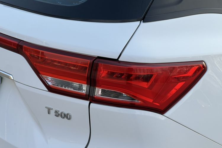 Used Zotye T500 2018 1.5T Automatic Smart Connected Prestige Model
