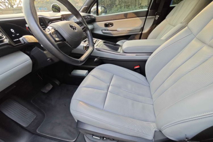 Used Nio ES8 2020 580 km Signature Edition 7-Seater Version
