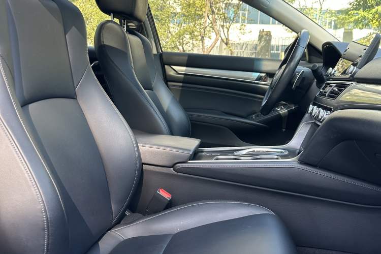 Used Honda Accord 2018 Rui Hybrid 2.0L Rui Ling Edition China VI
