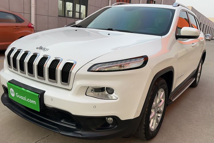 Used  Cherokee 2016 2.4L Leading Edition
