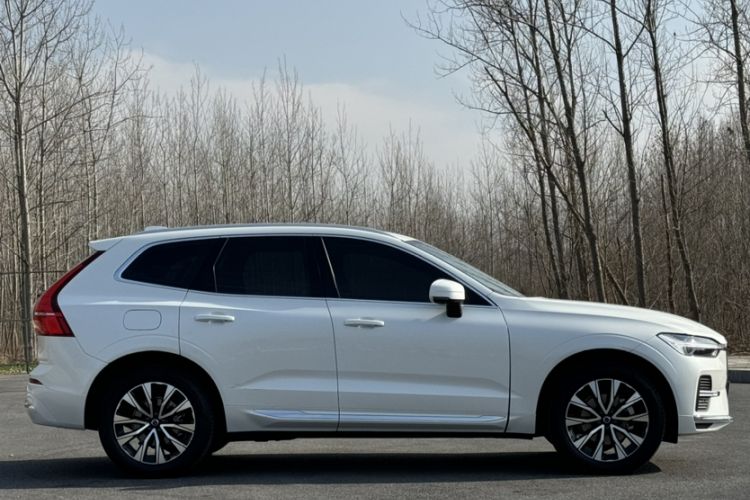 Used Volvo XC60 2023 B5 4x4 Smart Luxury Edition
