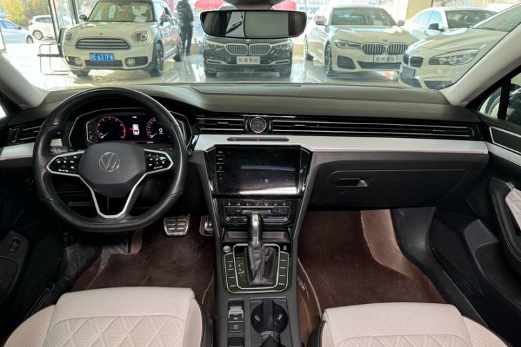 Used Volkswagen Magotan 2023 2 Million Units Limited Edition 330TSI DSG Leading Version