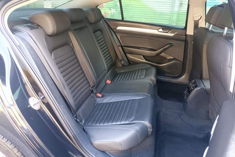 Used Volkswagen Magotan 2019 330TSI DSG Leading Edition China V Standard
