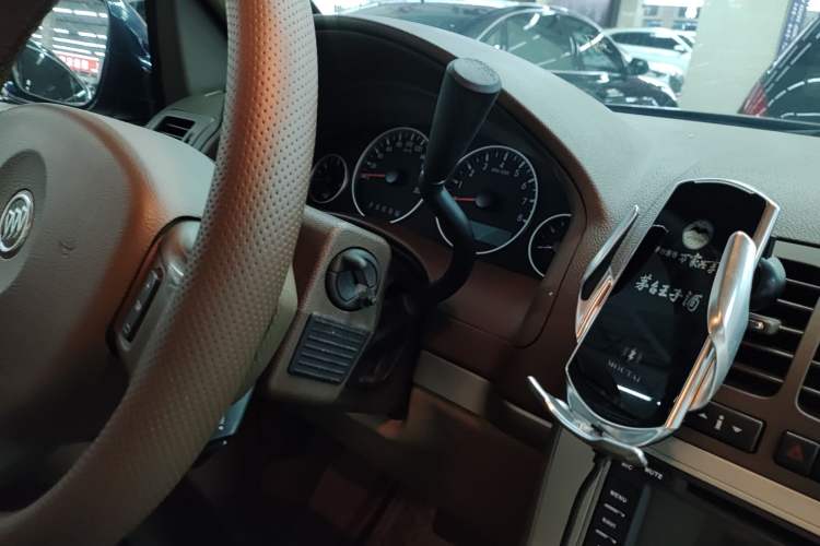 Used Buick GL8 2014 2.4L Classic Edition
