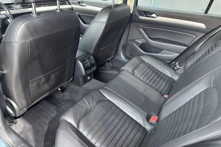 Used Volkswagen Variant 2018 380TSI Two-Wheel Drive Comfort Edition
