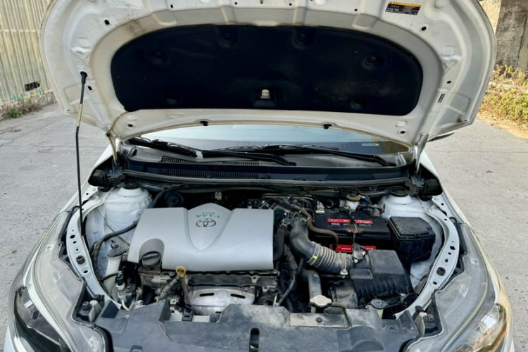 Used Toyota YARiS L 2016 Revised Version 1.5G CVT with Dynamic Sunroof
