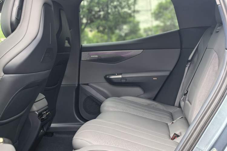 Used Lynk & Co 07 2024 EM-P 126 Long-Range Ultra
