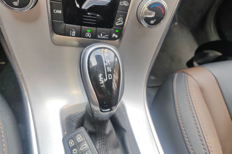 Used Volvo XC60 2017 T5 AWD Smart Range Edition
