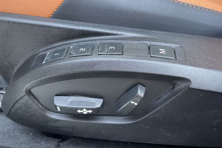 Used Volvo V40 2017 T3 Smart Edition