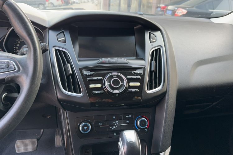 Used Ford Focus 2018 Hatchback Classic 1.6L Automatic Trendy SmartDrive Edition