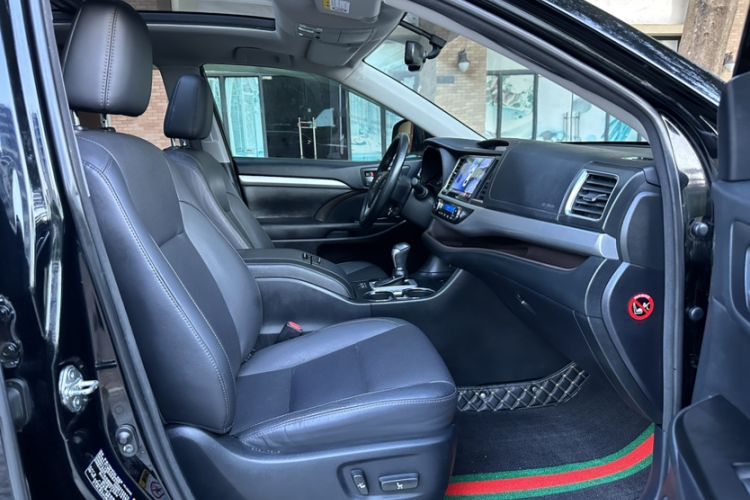 Used Toyota Highlander 2017 2.0T Four-Wheel Drive Luxury Edition 7 Seats
